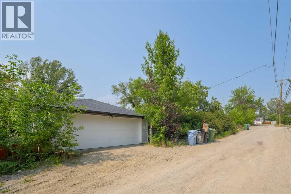 4112 19 Street NW, Calgary, Alberta  T2L 2B6 - Photo 42 - A2334776