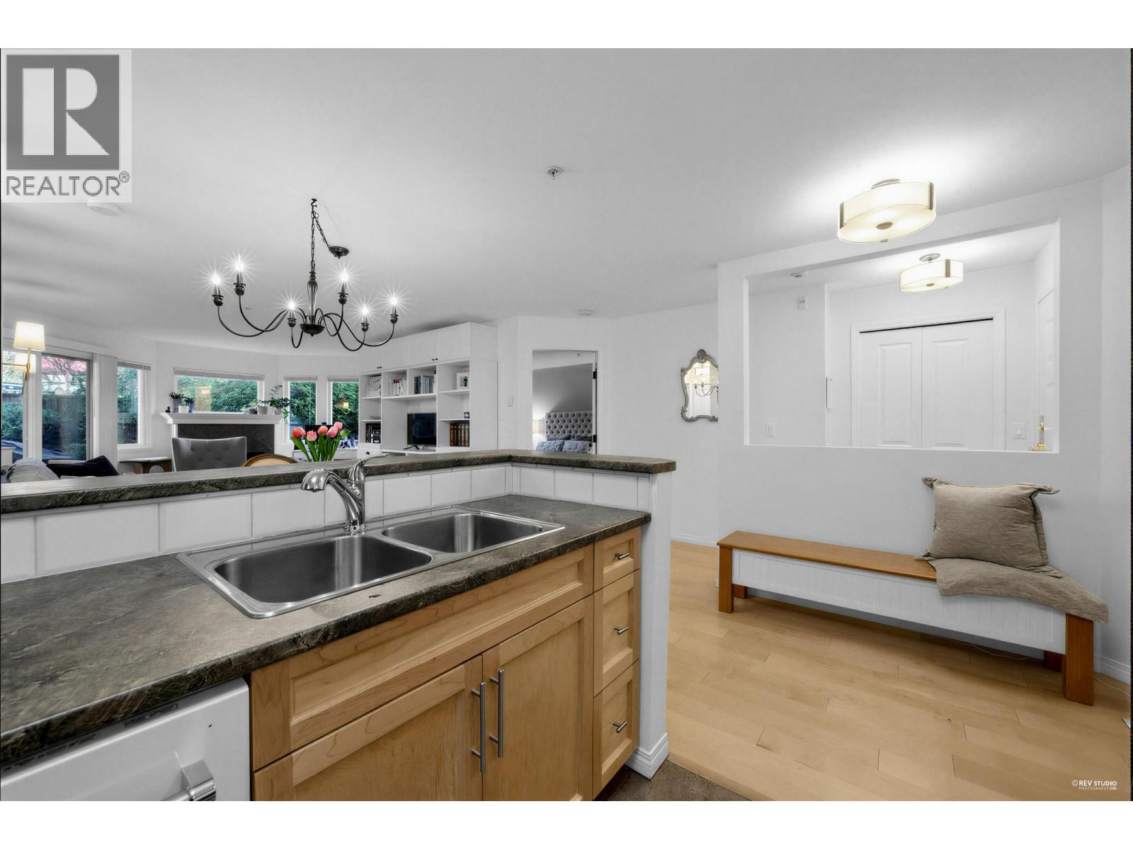 211 7139 18th Avenue, Burnaby, British Columbia  V3N 4Z3 - Photo 15 - R3156173