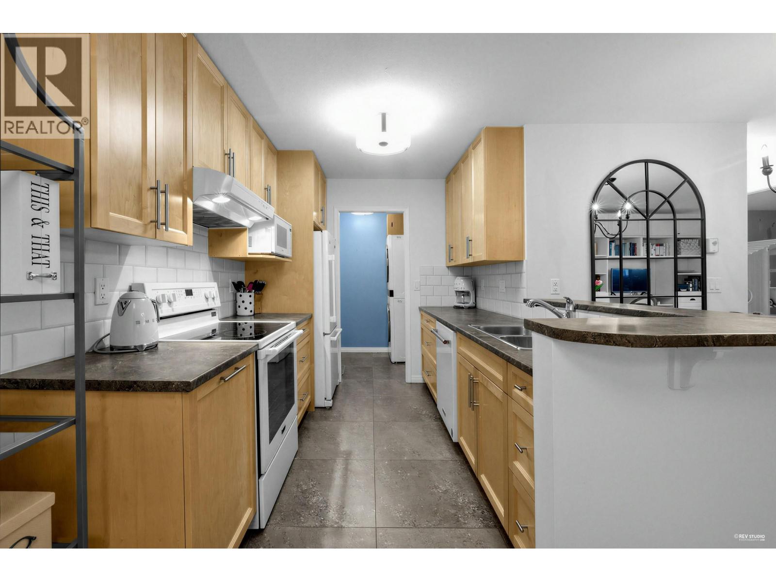 211 7139 18th Avenue, Burnaby, British Columbia  V3N 4Z3 - Photo 16 - R3156173