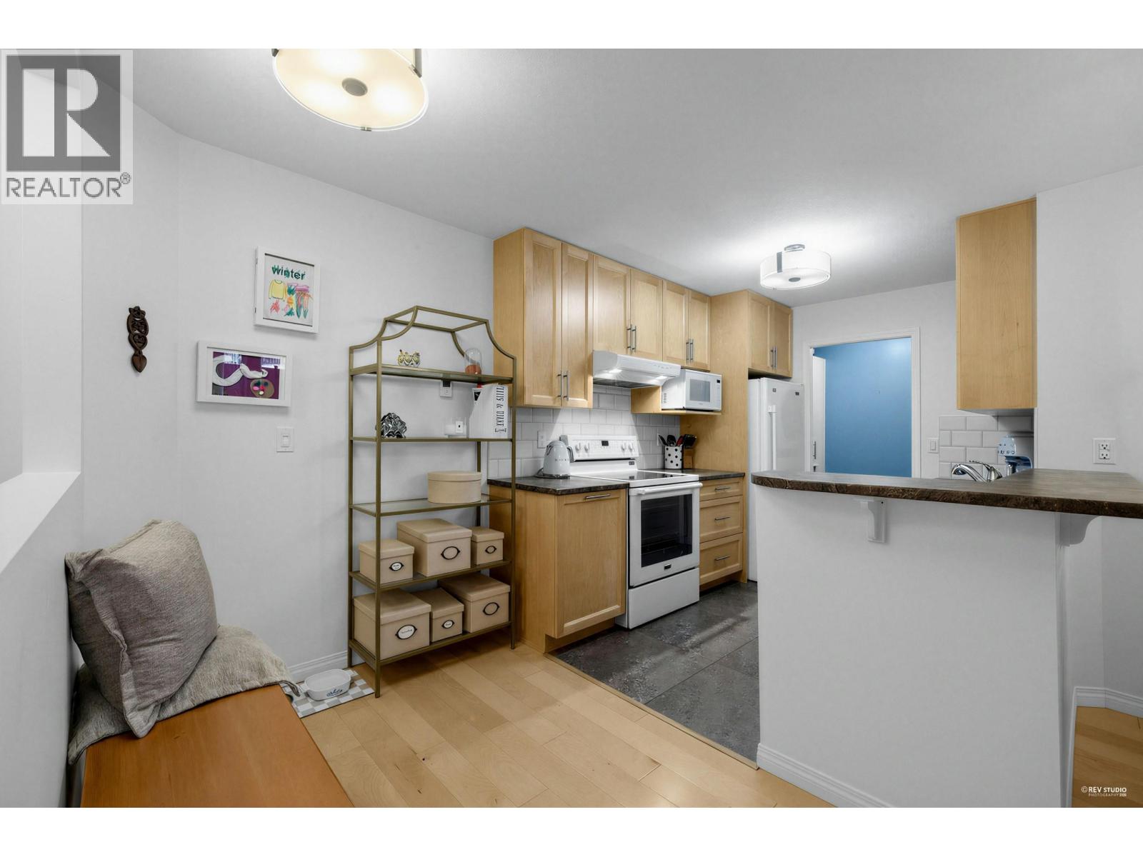 211 7139 18th Avenue, Burnaby, British Columbia  V3N 4Z3 - Photo 17 - R3156173