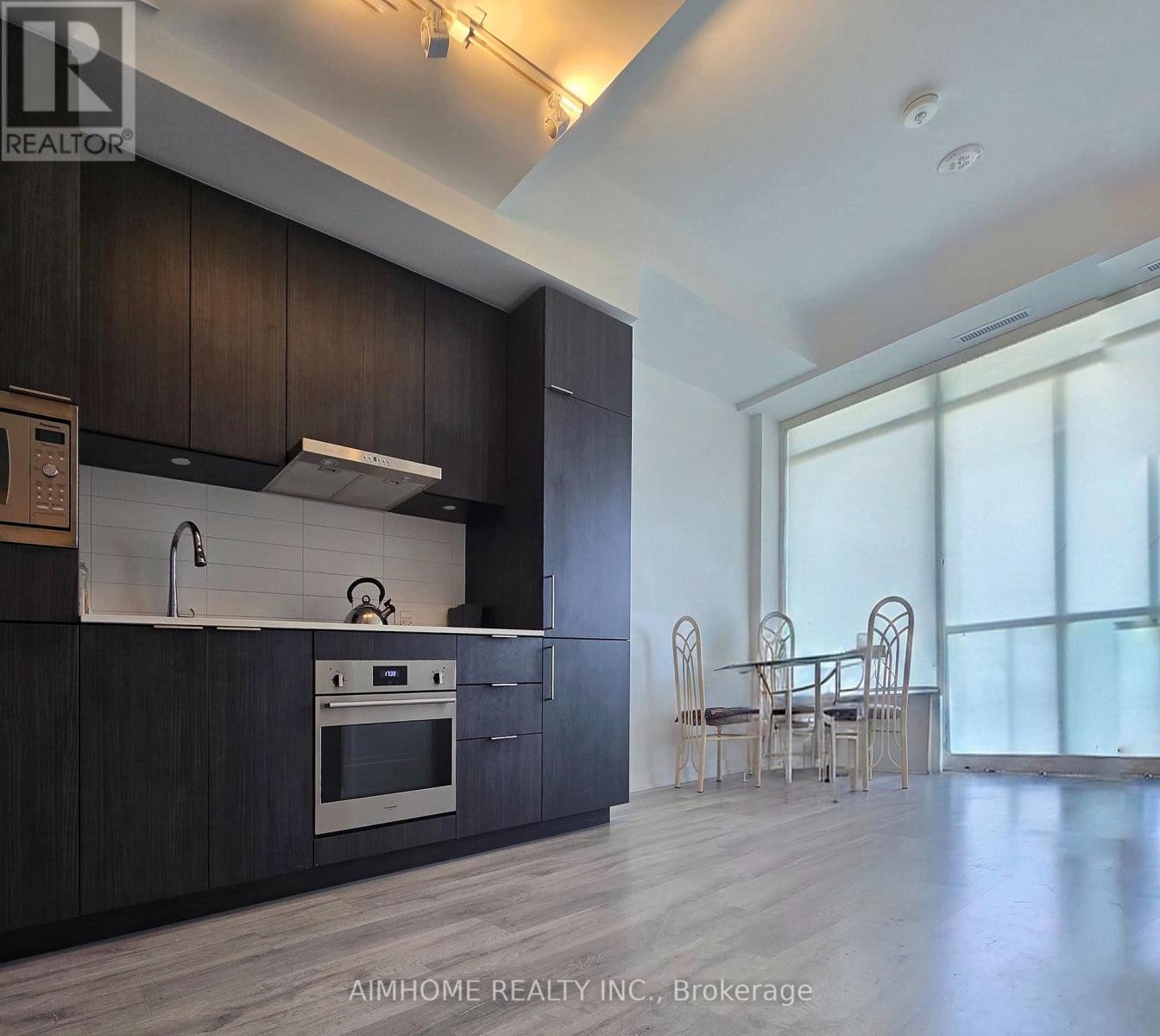 N1113 - 7 GOLDEN LION HEIGHTS, Toronto, Ontario