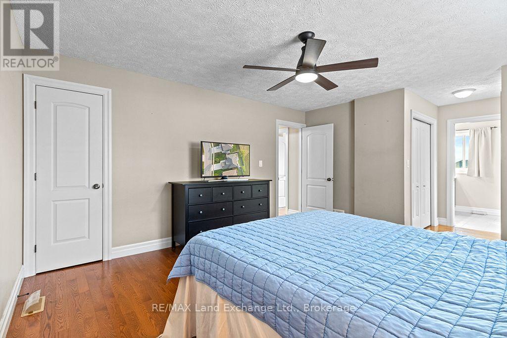 298 Stickel Street, Saugeen Shores, Ontario  N0H 2C1 - Photo 13 - X13681222