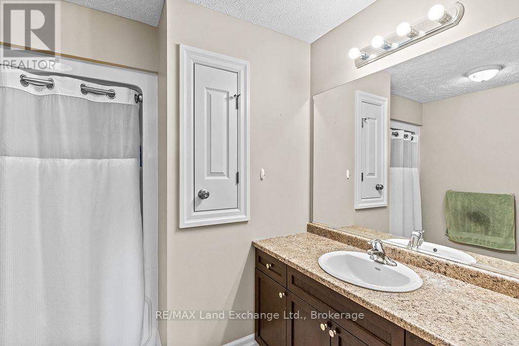 298 Stickel Street, Saugeen Shores, Ontario  N0H 2C1 - Photo 18 - X13681222
