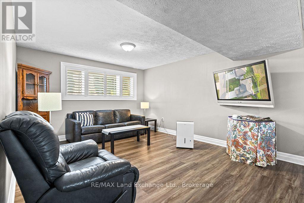 298 Stickel Street, Saugeen Shores, Ontario  N0H 2C1 - Photo 22 - X13681222