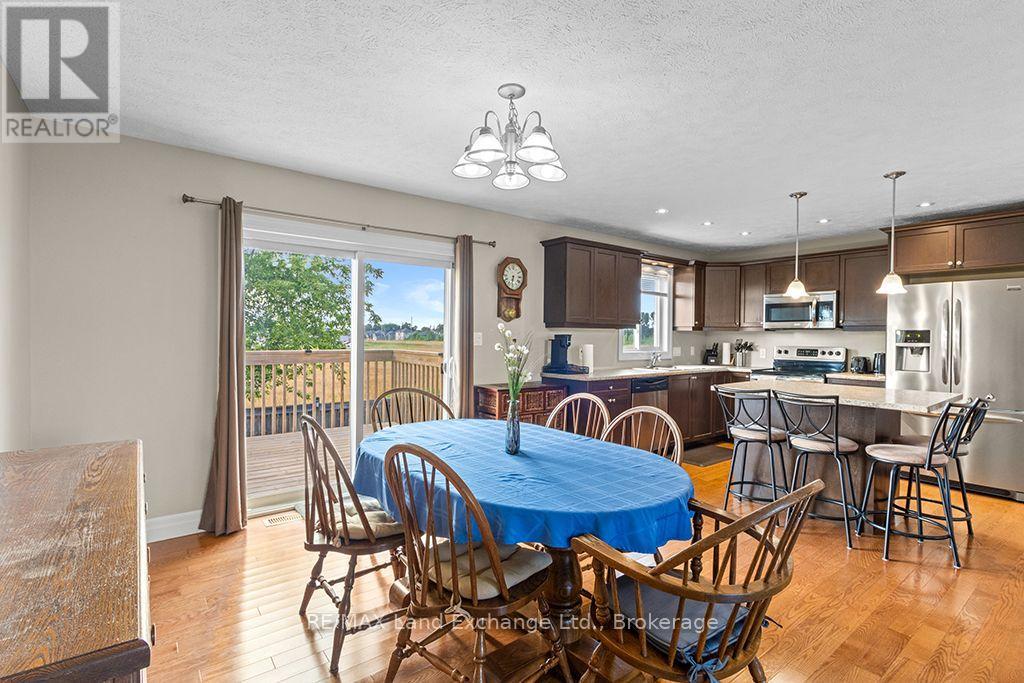 298 Stickel Street, Saugeen Shores, Ontario  N0H 2C1 - Photo 3 - X13681222