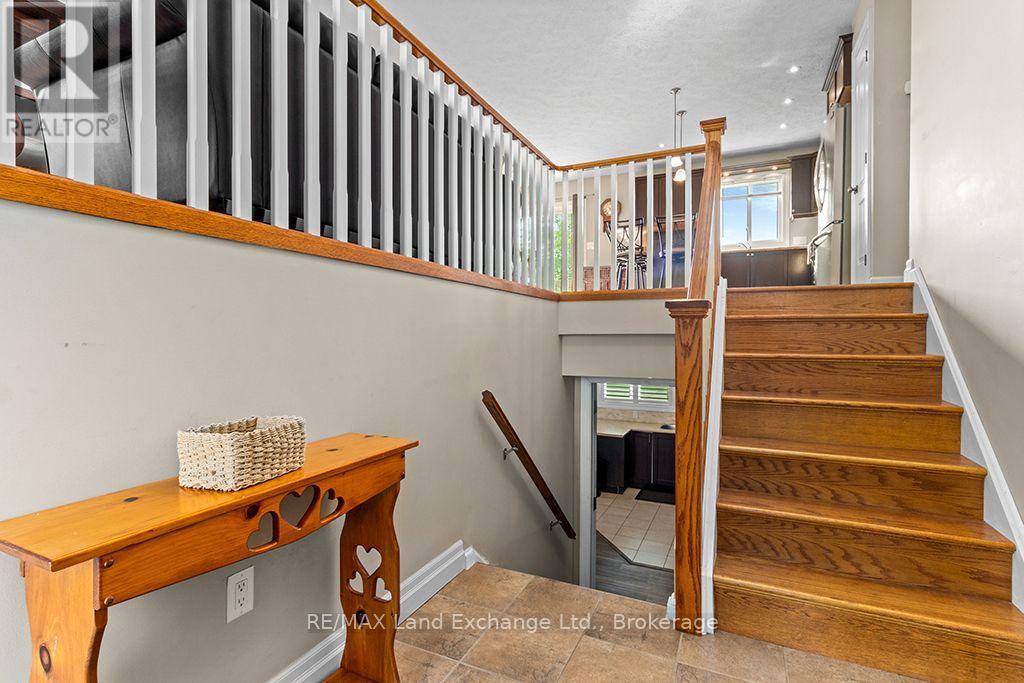 298 Stickel Street, Saugeen Shores, Ontario  N0H 2C1 - Photo 6 - X13681222