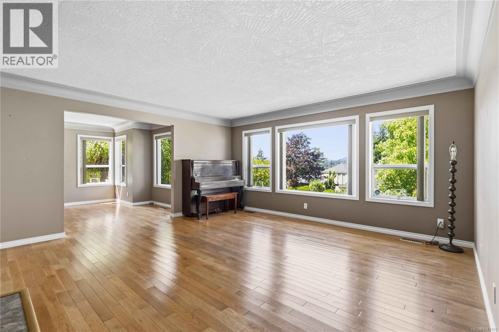 4343 Emily Carr Dr, Saanich, British Columbia  V8X 5E4 - Photo 5 - 1043193