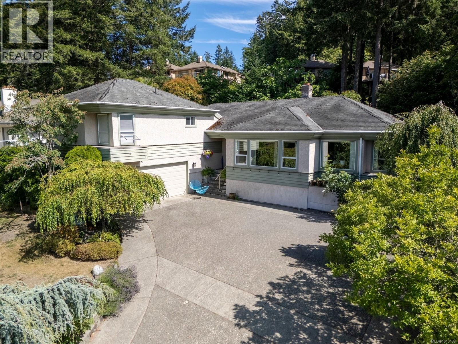4343 Emily Carr Dr, Saanich, British Columbia