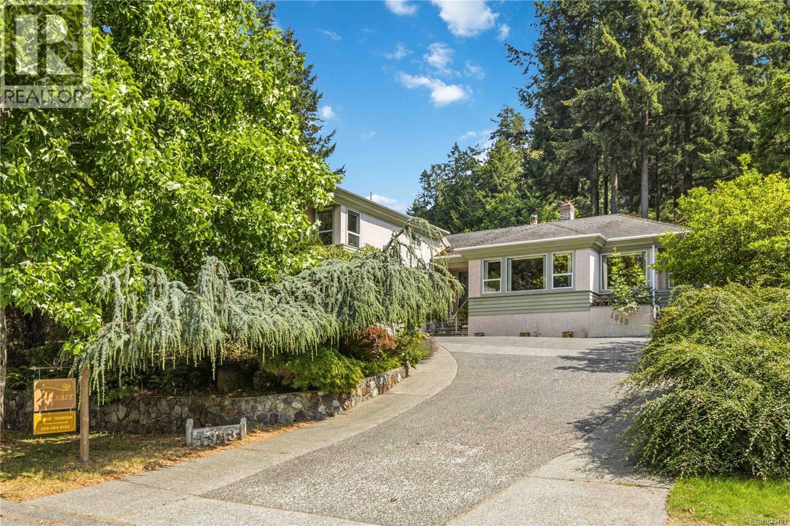 4343 Emily Carr Dr, Saanich, British Columbia  V8X 5E4 - Photo 41 - 1043193