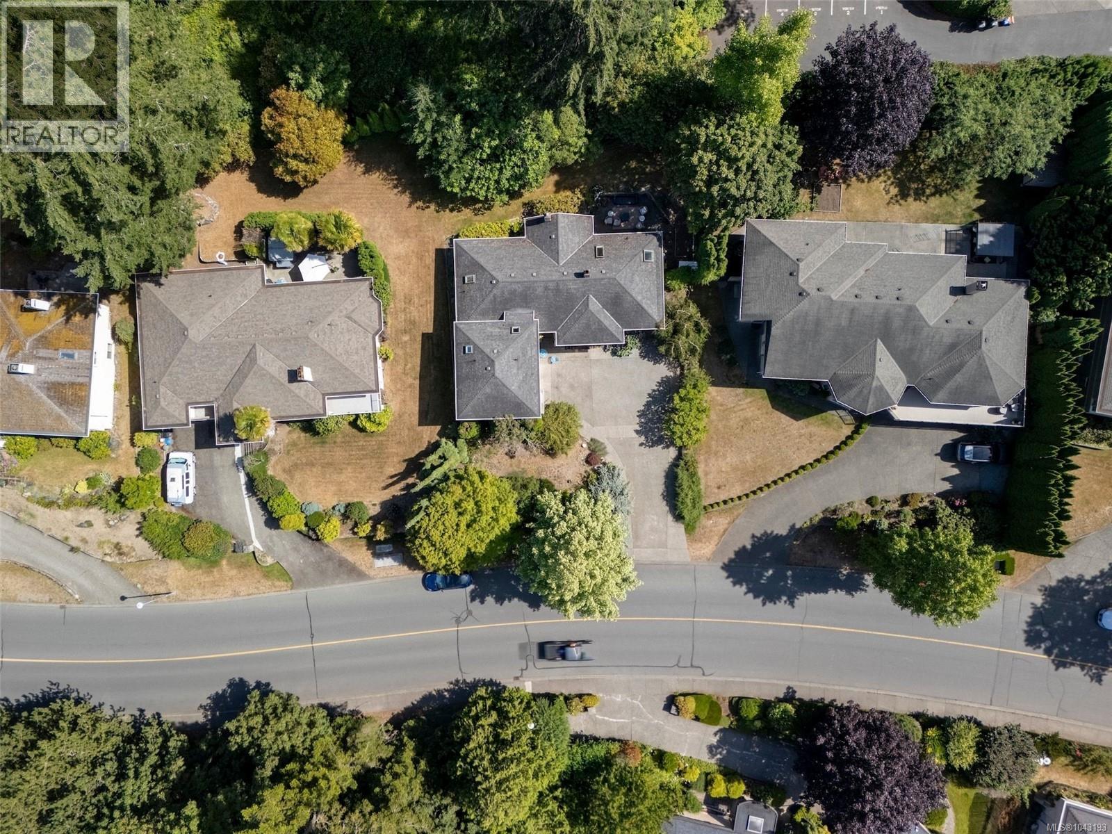 4343 Emily Carr Dr, Saanich, British Columbia  V8X 5E4 - Photo 42 - 1043193