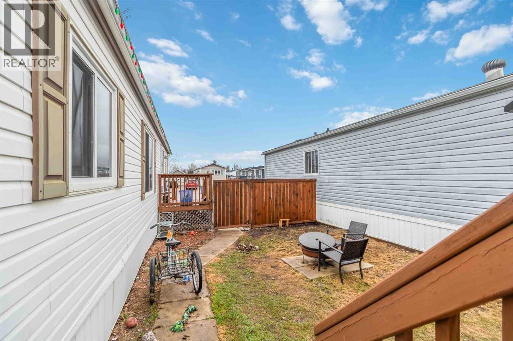 121 Couture Lane, Fort Mcmurray, Alberta  T9K 1X3 - Photo 2 - A2312094