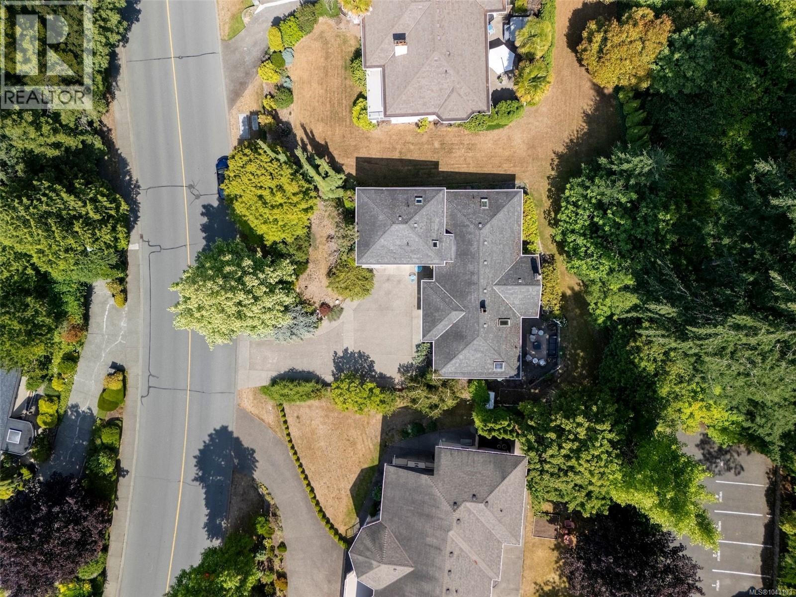 4343 Emily Carr Dr, Saanich, British Columbia  V8X 5E4 - Photo 44 - 1043193