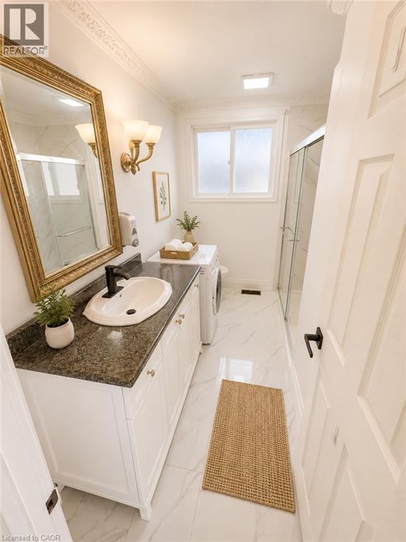 84 Elgar Avenue, Hamilton, Ontario  L9C 4E5 - Photo 9 - 40854046