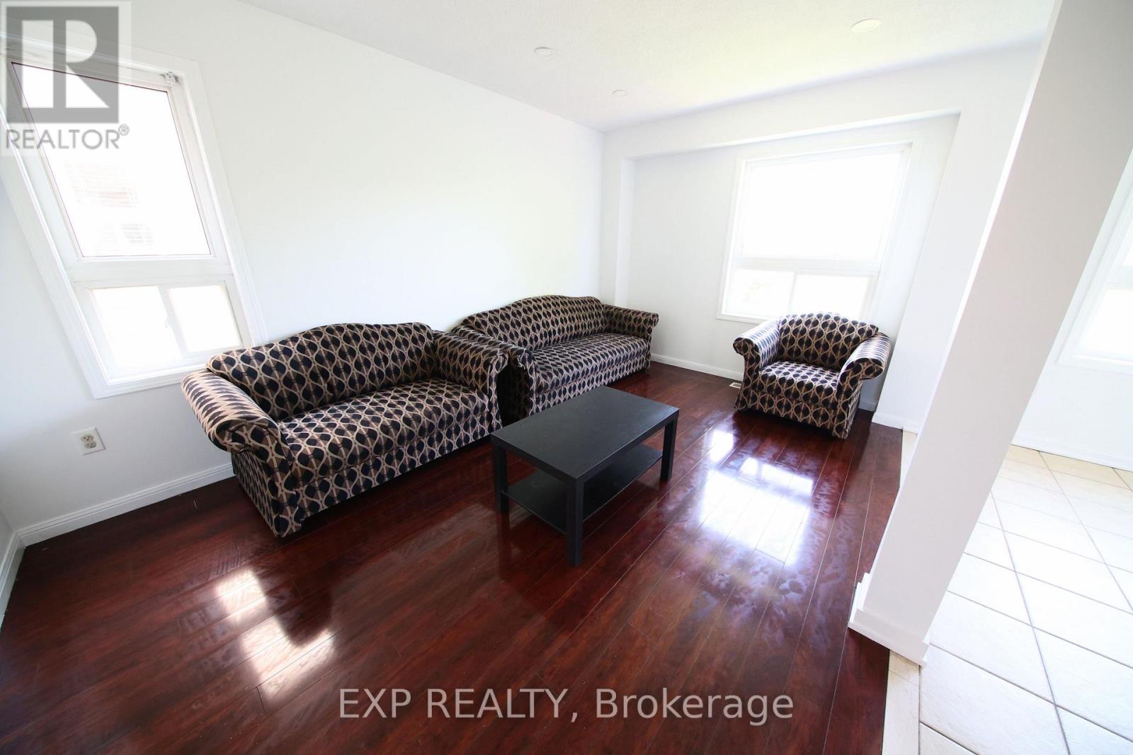 1036 Southport Drive, Oshawa, Ontario  L1H 8A3 - Photo 13 - E13614838