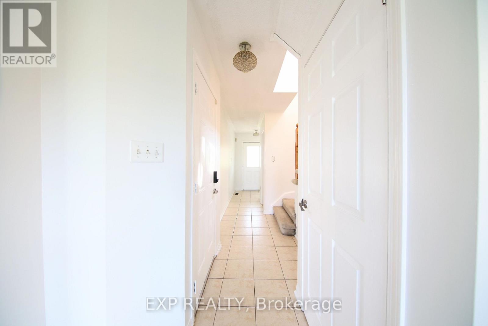 1036 Southport Drive, Oshawa, Ontario  L1H 8A3 - Photo 17 - E13614838