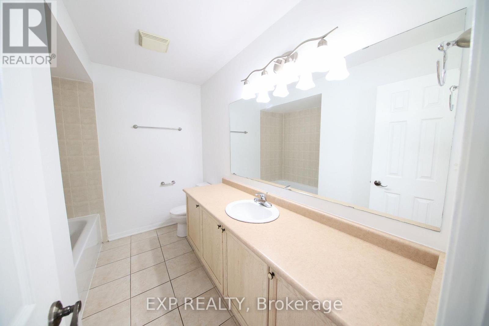 1036 Southport Drive, Oshawa, Ontario  L1H 8A3 - Photo 23 - E13614838
