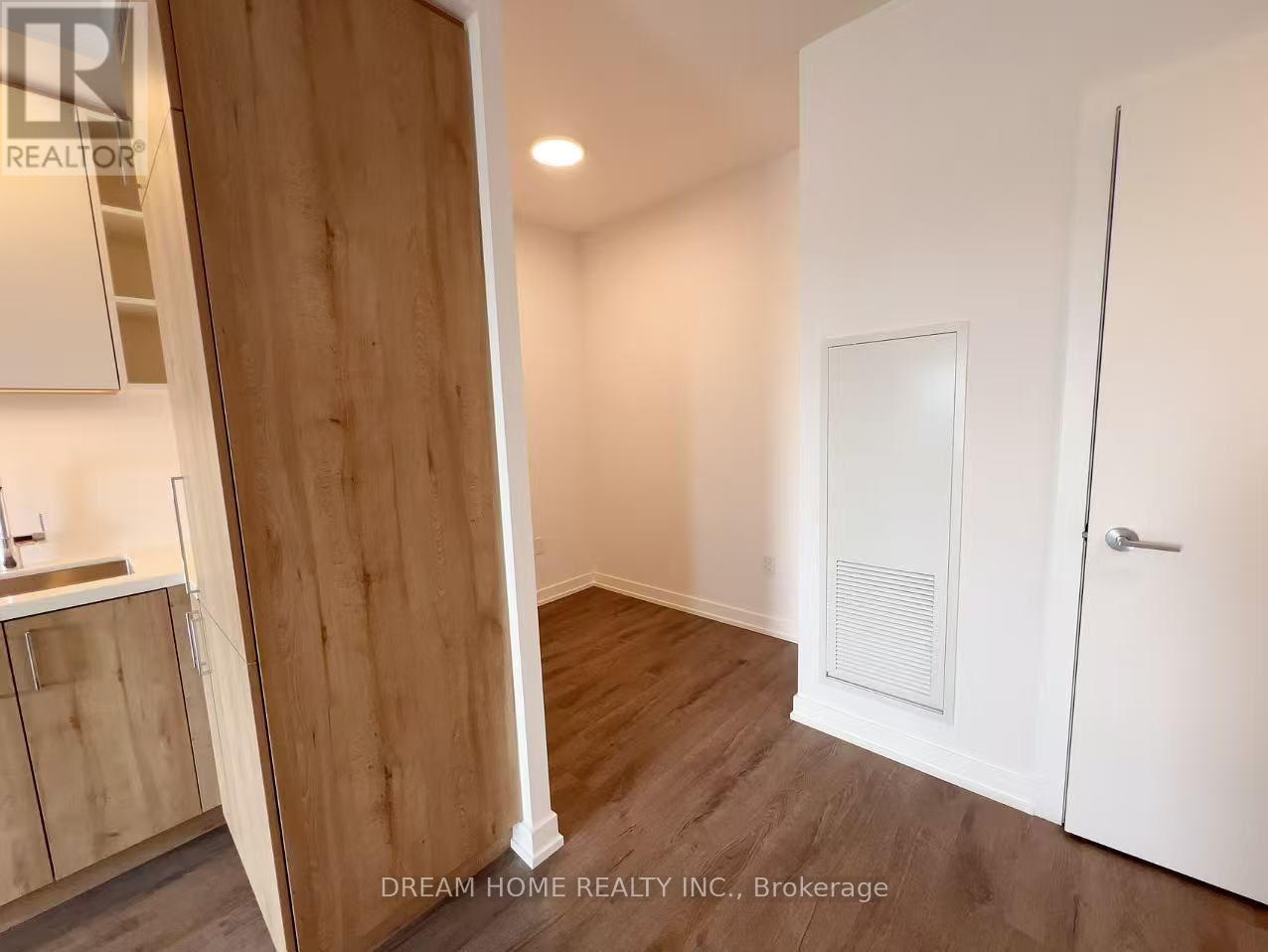 21 Meadowdale Road, Vaughan, Ontario L4K 0H6 - Photo 9 - N13678684