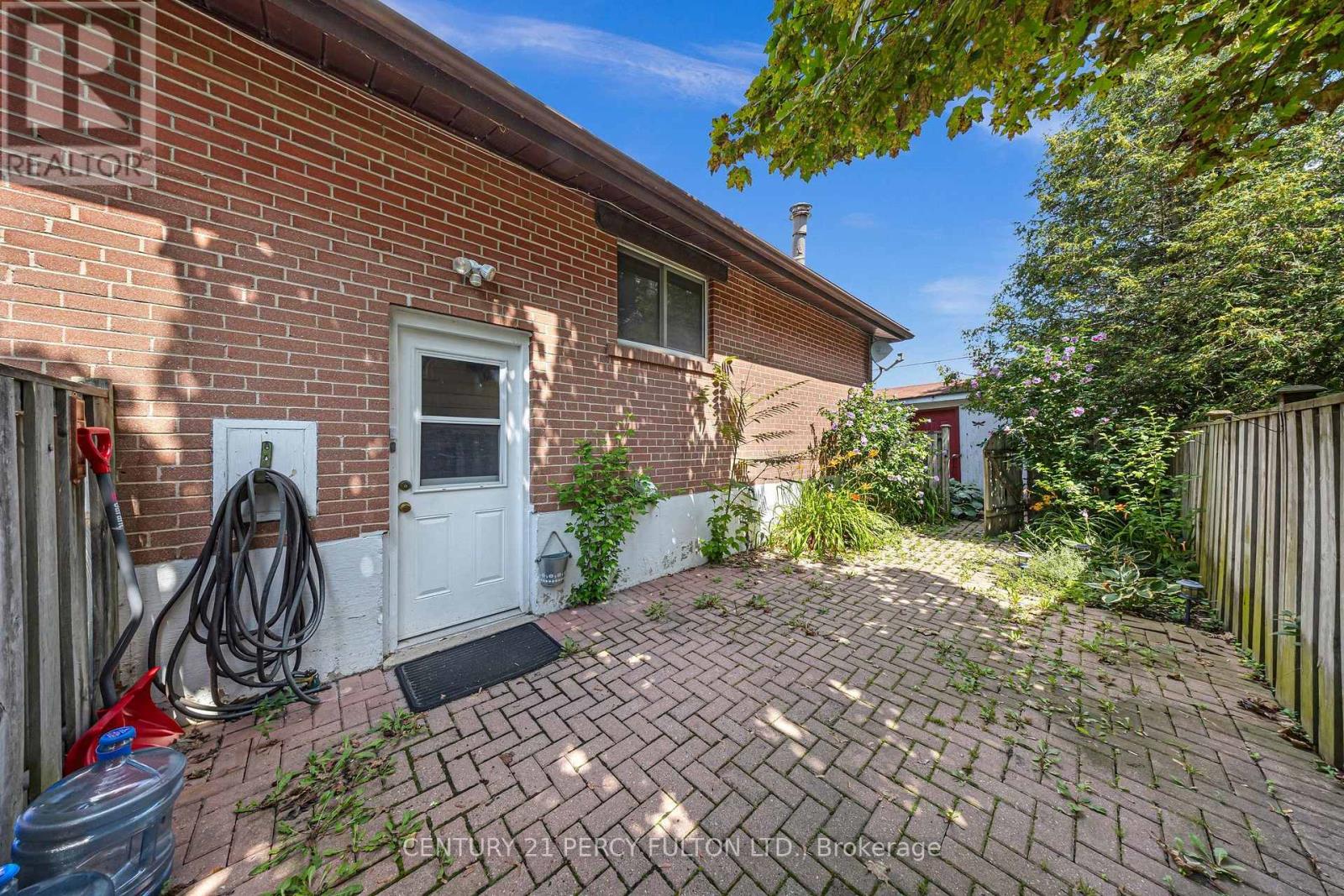 719 Balaton Avenue, Pickering, Ontario L1W 1W3 - Photo 37 - E13680018