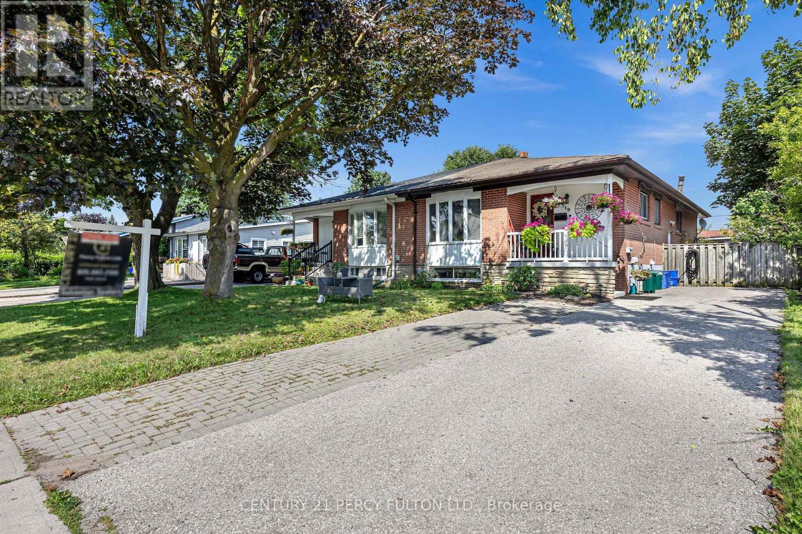 719 Balaton Avenue, Pickering, Ontario L1W 1W3 - Photo 34 - E13680018