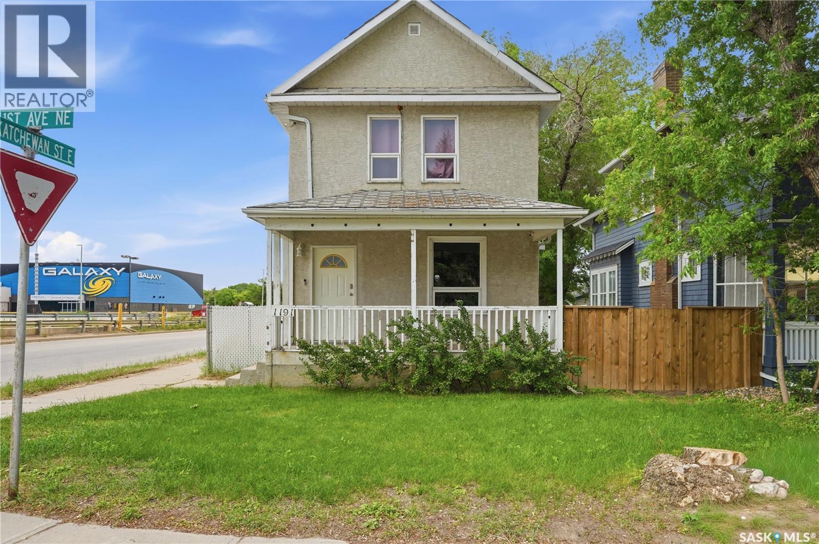 1191 1st Avenue Ne, Moose Jaw, Saskatchewan  S6H 1A2 - Photo 1 - SK045724
