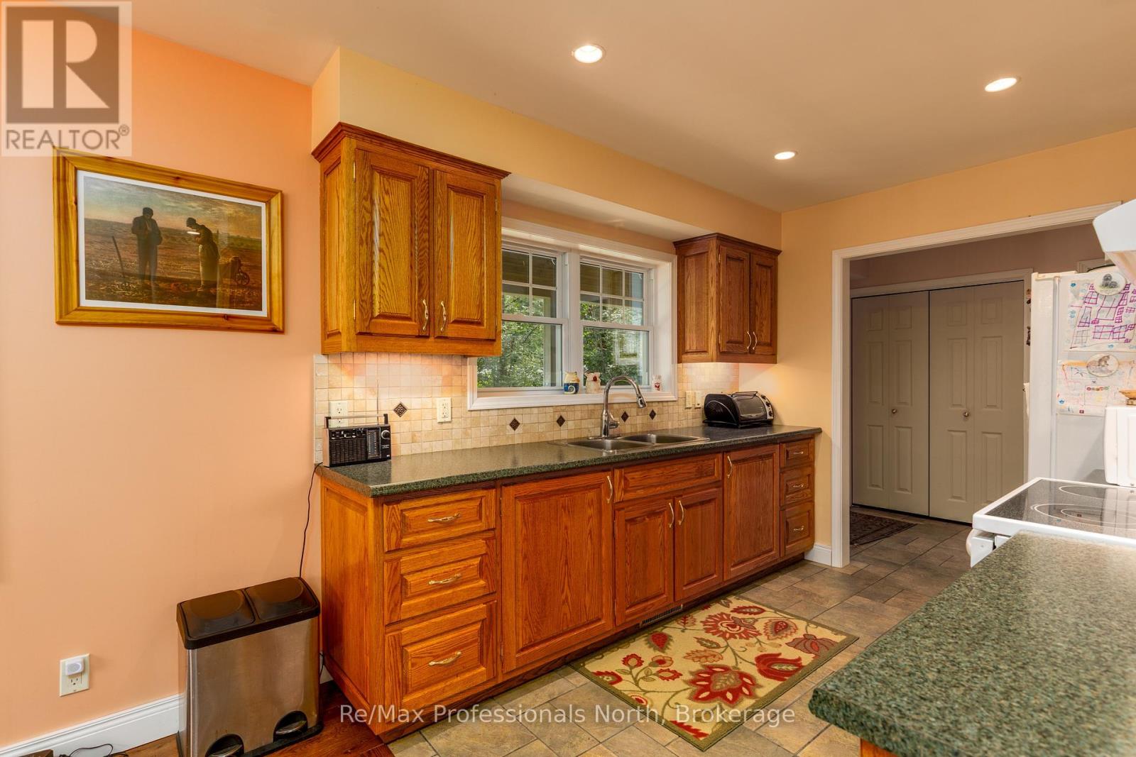 1003 Heron Lane, Gravenhurst, Ontario  P0E 1G0 - Photo 10 - X13681252