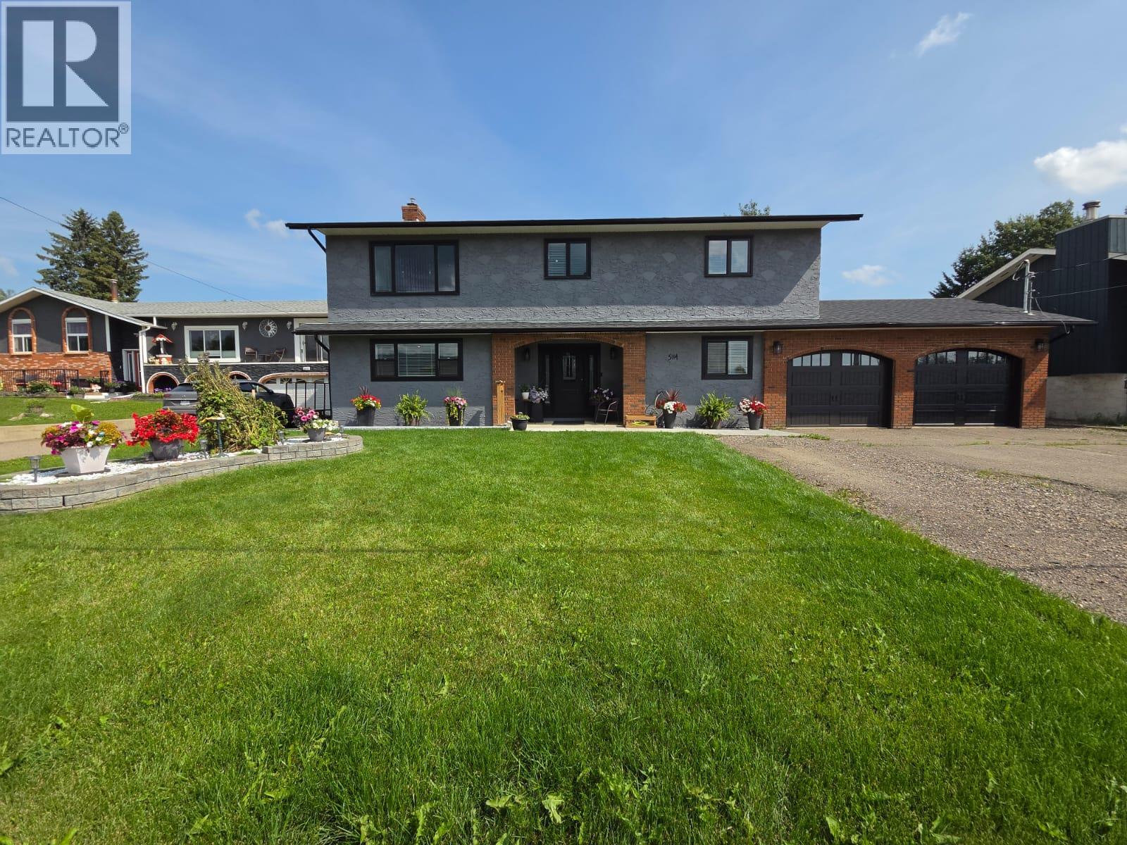 5114 43A Street NE, Chetwynd, British Columbia