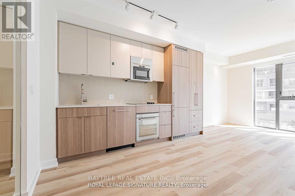 411 - 840 ST CLAIR AVENUE W, Toronto, Ontario