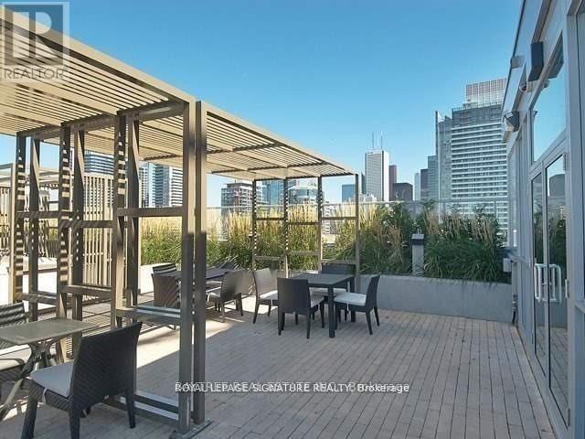 411 - 840 St Clair Avenue W, Toronto, Ontario  M6C 1C1 - Photo 18 - C13681276