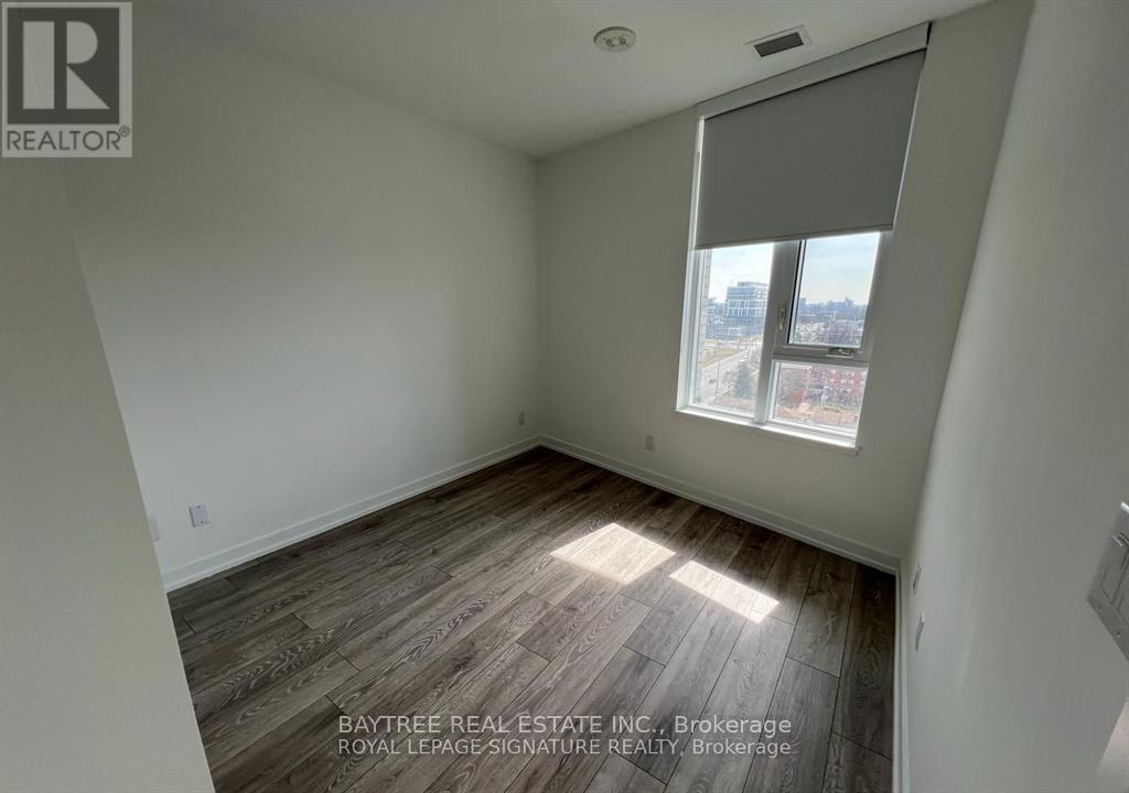 411 - 840 St Clair Avenue W, Toronto, Ontario  M6C 1C1 - Photo 4 - C13681276