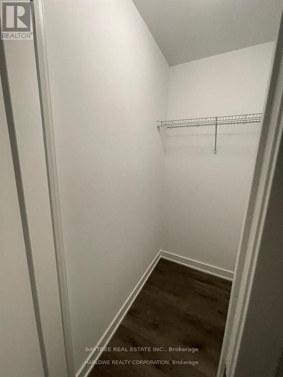 911 - 105 Oneida Crescent, Richmond Hill, Ontario  L4B 0B1 - Photo 6 - N13681266