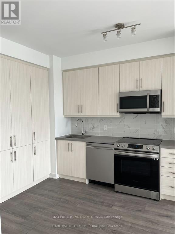 511 - 95 ONEIDA CRESCENT, Richmond Hill, Ontario