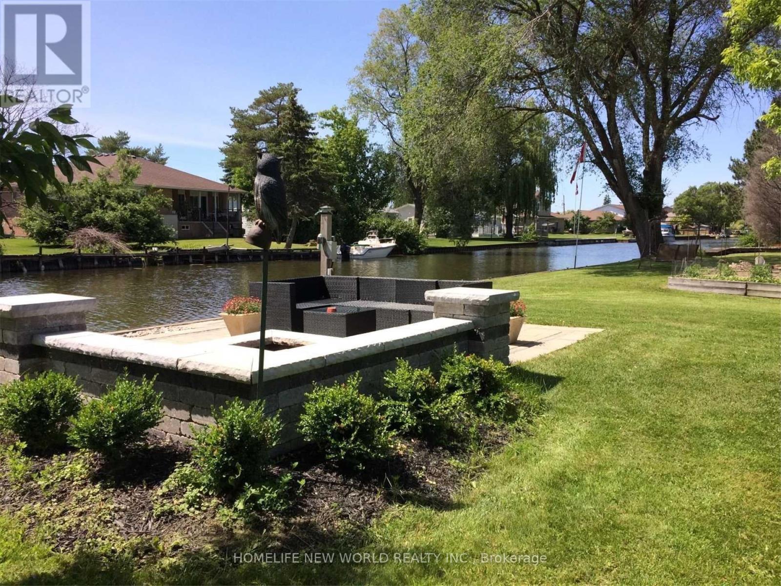 32 Canal Street, Georgina, Ontario  L4P 1K5 - Photo 11 - N13681284