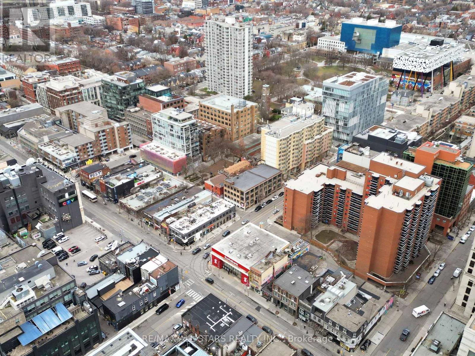302 - 14 Mccaul Street, Toronto, Ontario  M5T 1V6 - Photo 10 - C12960438