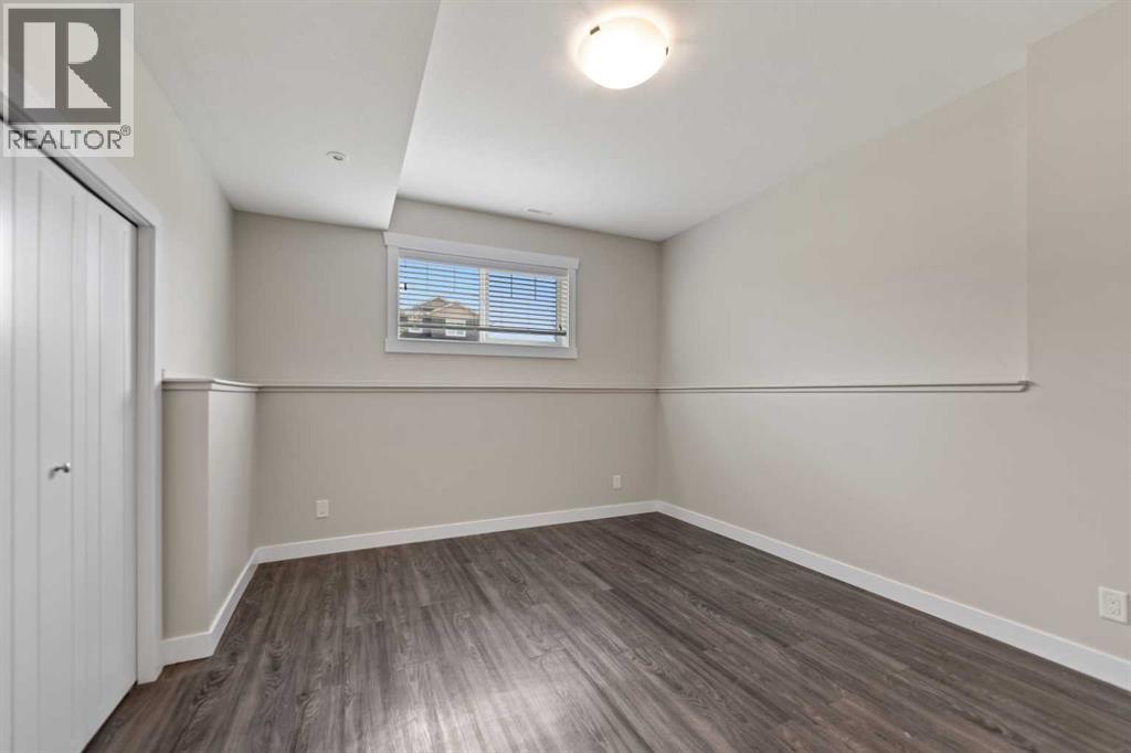 46 Village Crescent, Red Deer, Alberta  T4R 0P3 - Photo 32 - A2326120