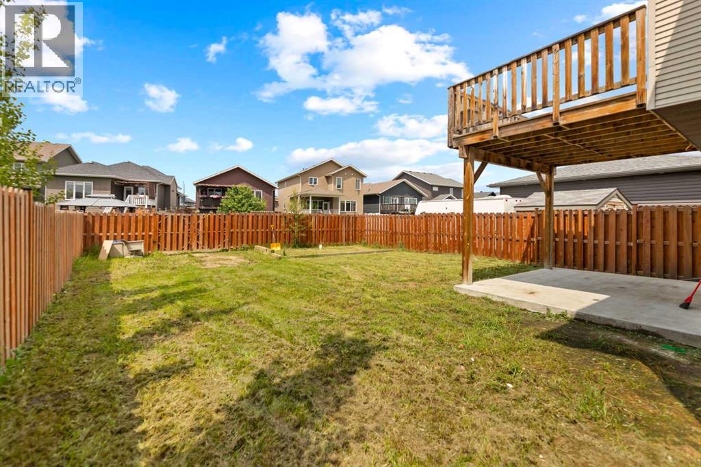 46 Village Crescent, Red Deer, Alberta  T4R 0P3 - Photo 4 - A2326120