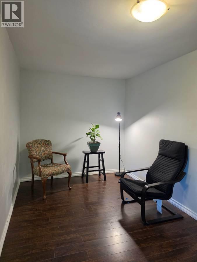 737 Robinson, Coquitlam, British Columbia  V3J 4E9 - Photo 8 - R3156183