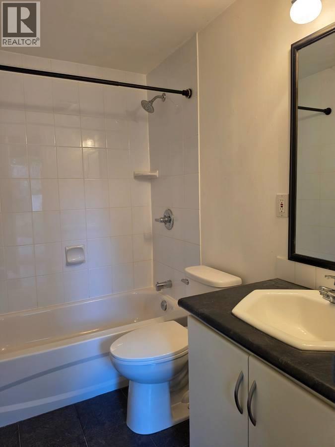 737 Robinson, Coquitlam, British Columbia  V3J 4E9 - Photo 9 - R3156183