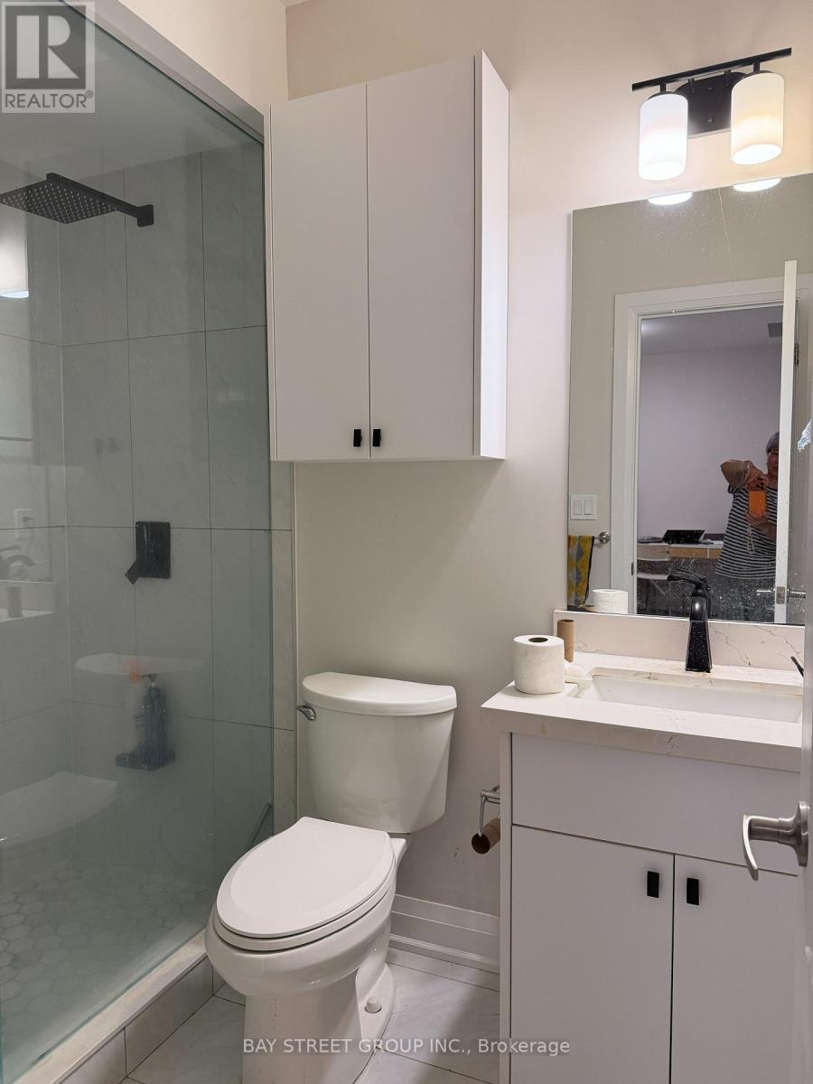 16 Queen Magdalene Place, Toronto, Ontario  M2H 0A6 - Photo 2 - C13681294