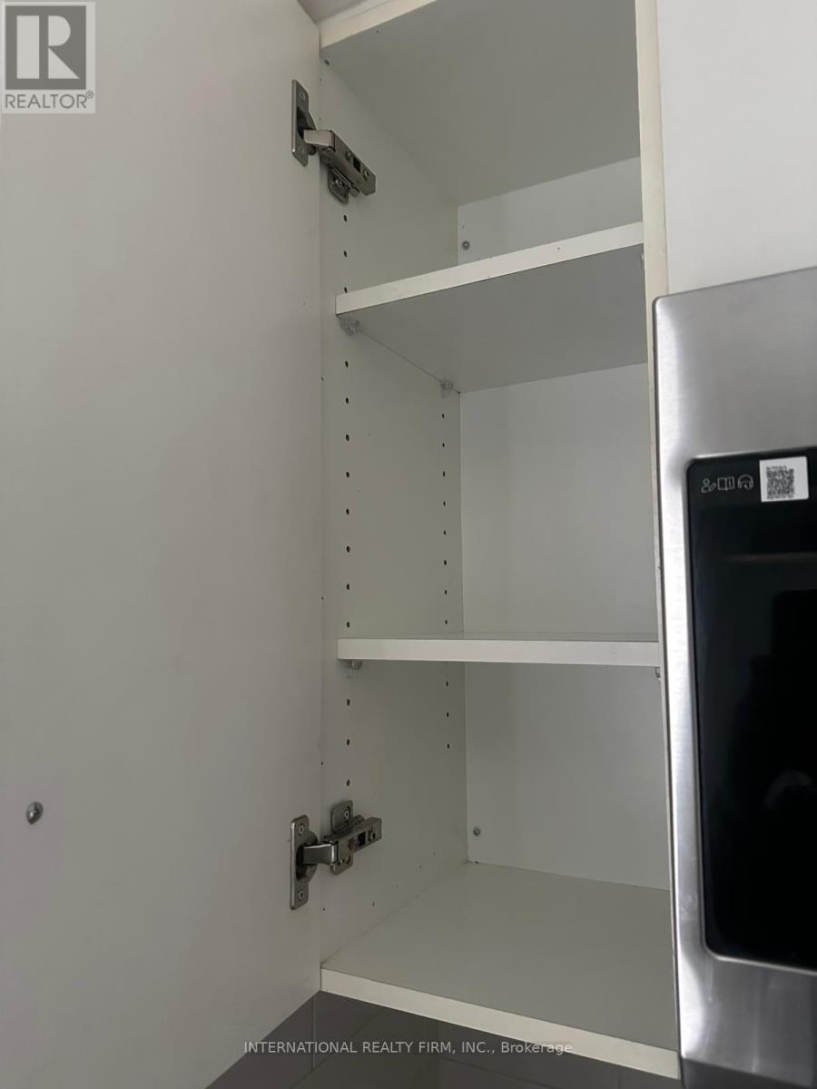 Unit 2 - 161 Montrose Avenue, Toronto, Ontario  M6J 2T6 - Photo 12 - C13628592