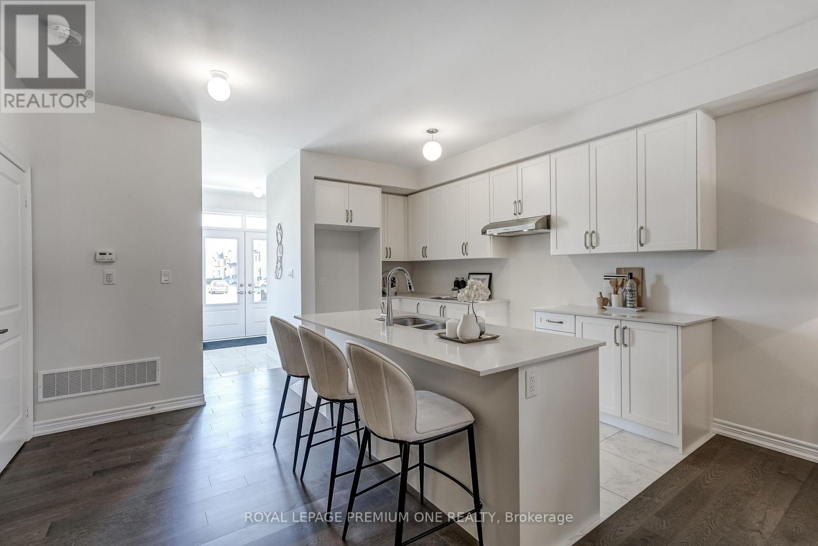 56 Raymond Schell Avenue, Markham, Ontario  L6C 3T5 - Photo 11 - N13680782