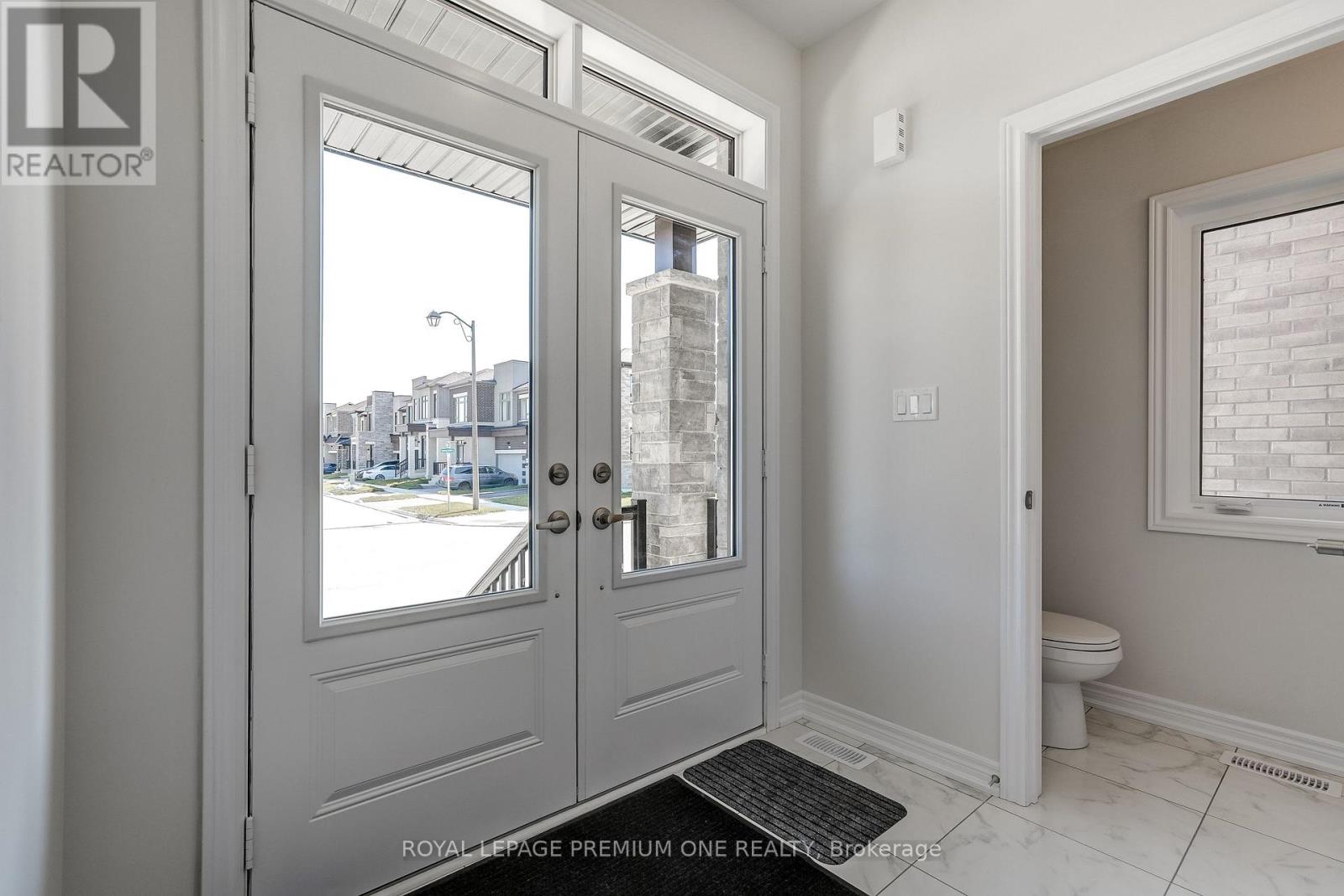 56 Raymond Schell Avenue, Markham, Ontario  L6C 3T5 - Photo 3 - N13680782