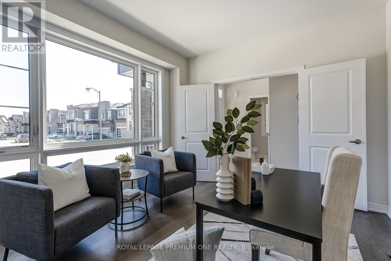 56 Raymond Schell Avenue, Markham, Ontario  L6C 3T5 - Photo 7 - N13680782