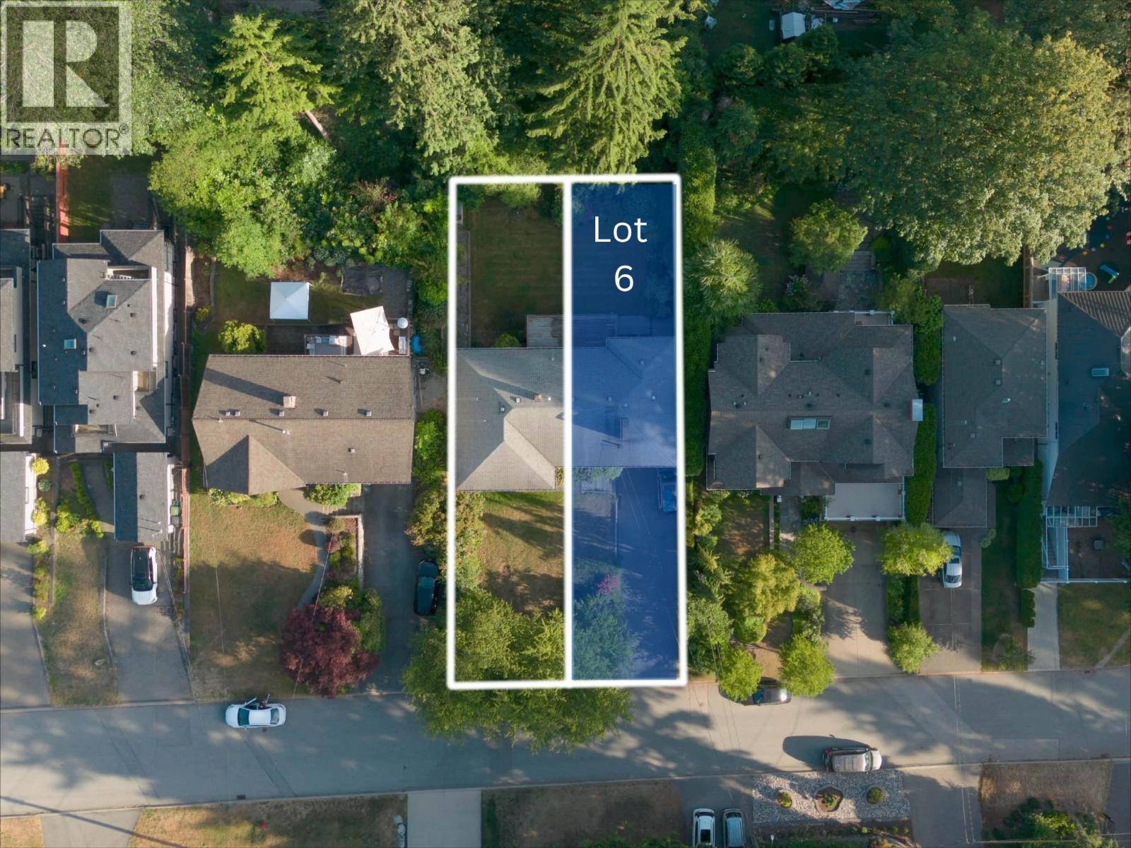 869 CLEMENTS AVENUE, North Vancouver, British Columbia