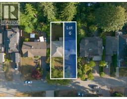 869 CLEMENTS AVENUE, North Vancouver, British Columbia
