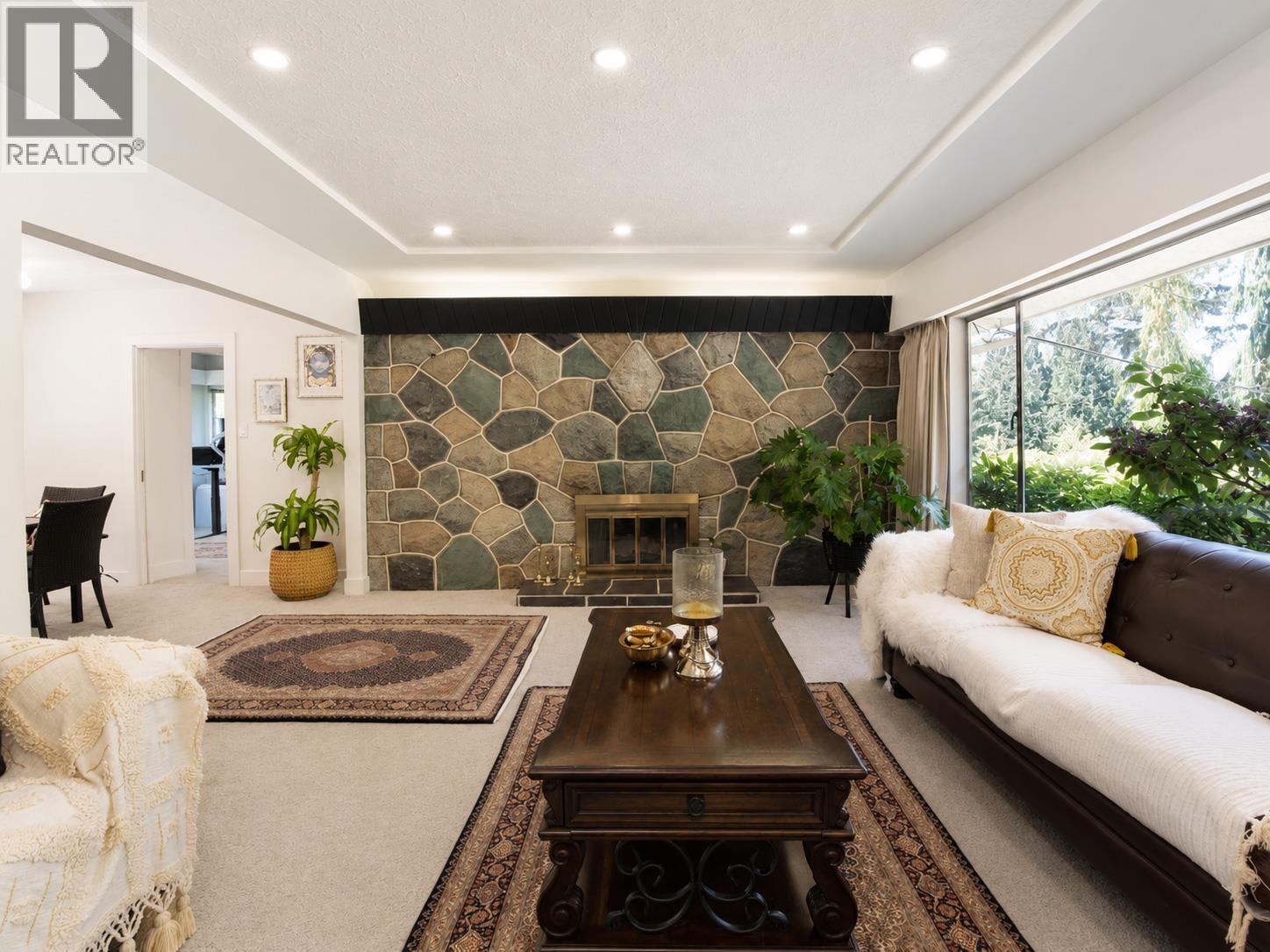 869 Clements Avenue, North Vancouver, British Columbia  V7R 2K6 - Photo 4 - R3139422