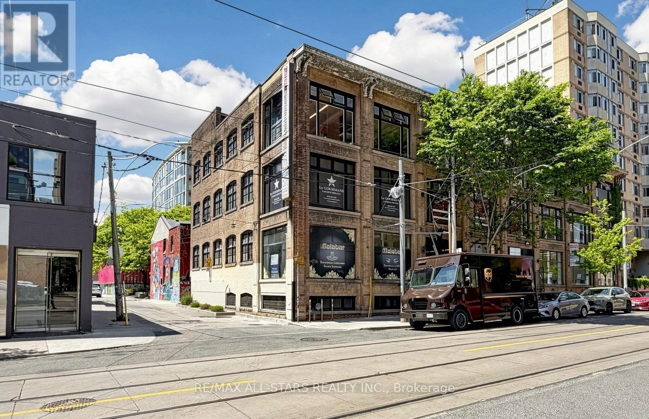 301 - 14 Mccaul Street, Toronto, Ontario  M5T 1V6 - Photo 10 - C12960436