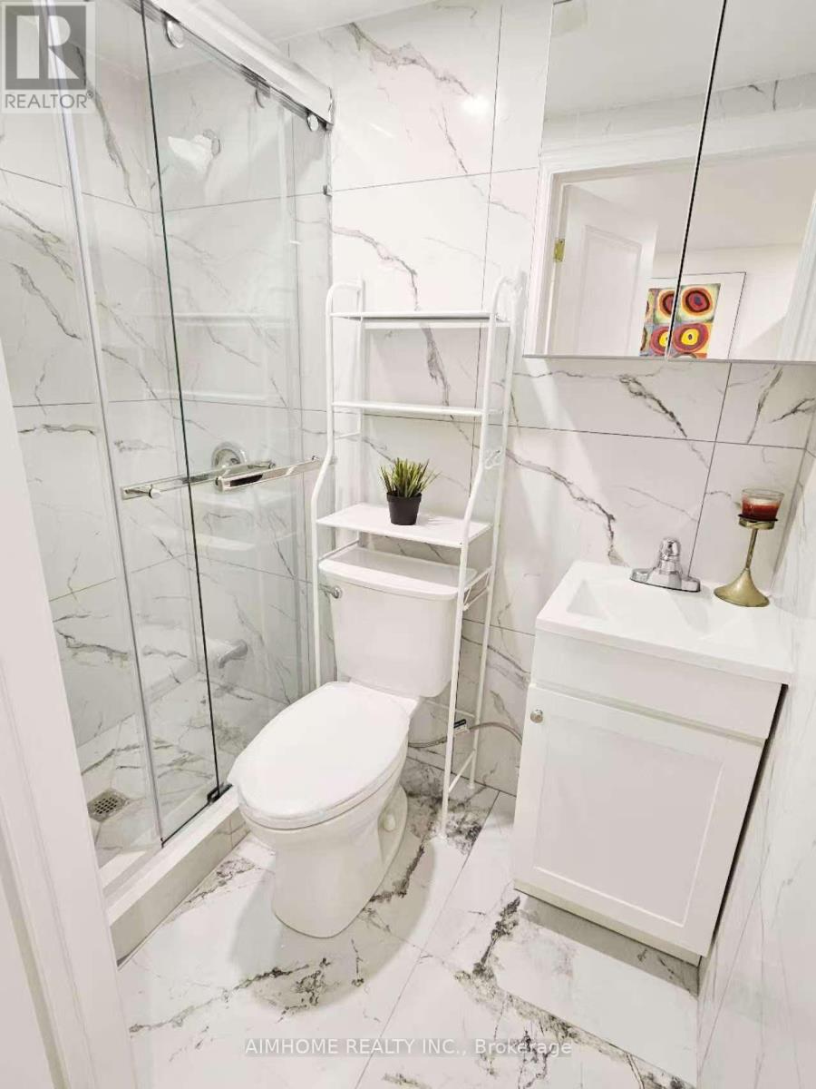 Basement Apartment - 28 Castle Harbour Lane W, Markham, Ontario  L3T 3A2 - Photo 11 - N13681300