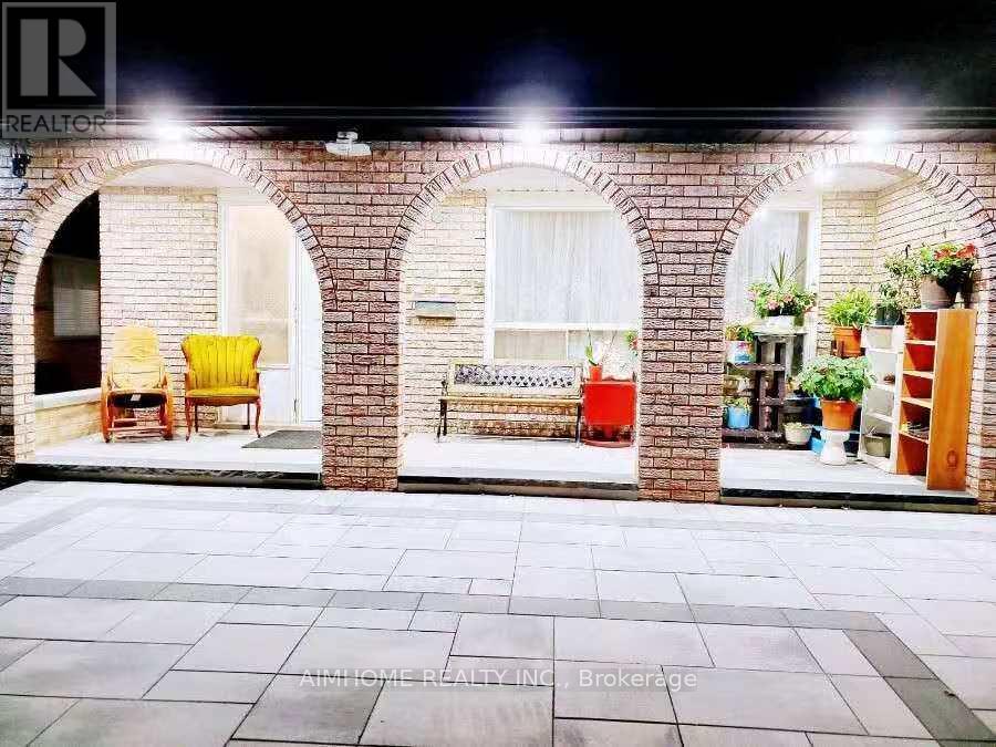 Basement Apartment - 28 Castle Harbour Lane W, Markham, Ontario  L3T 3A2 - Photo 2 - N13681300