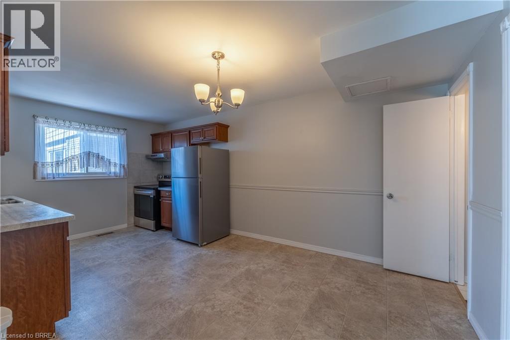 24 Oakhill Drive Unit# C, Brantford, Ontario  N3T 1R1 - Photo 9 - 40845303