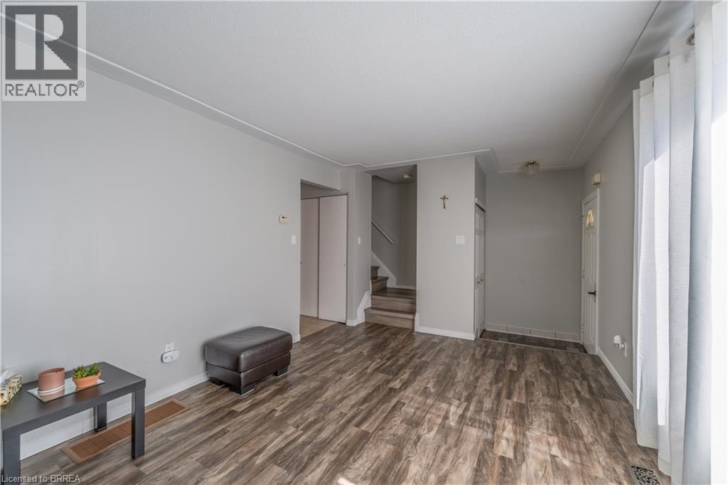 24 Oakhill Drive Unit# C, Brantford, Ontario  N3T 1R1 - Photo 5 - 40845303